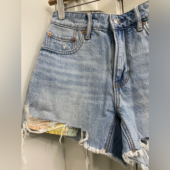 Brand new American Eagle Jean Shorts - Picture 4 of 7